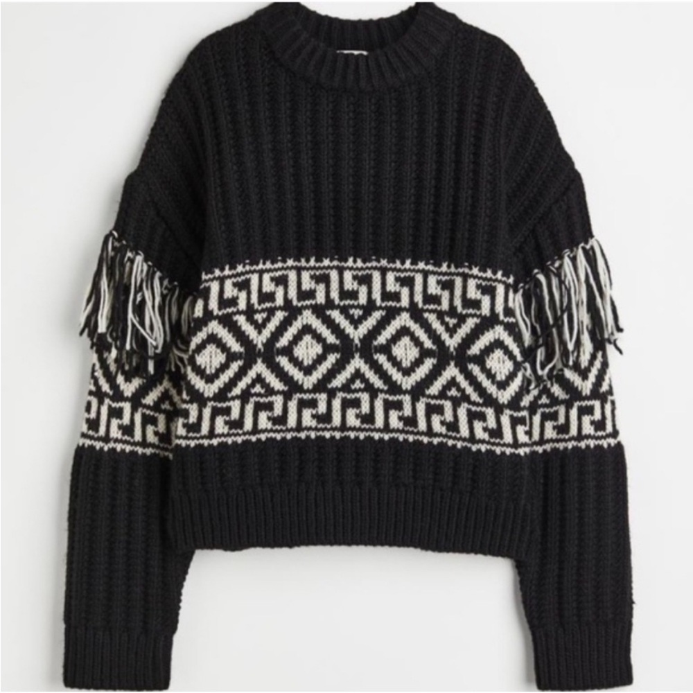 NWT H&M Fringe-trimmed Sweater in Black Geometric Pattern Size Medium